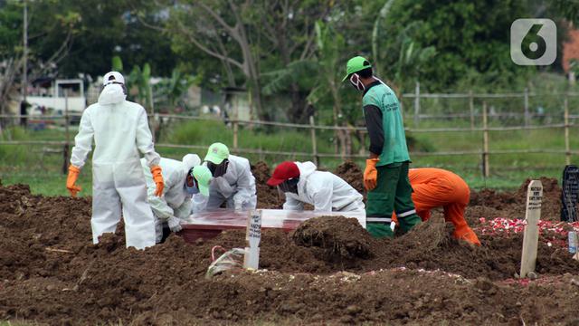 Kesunyian Pemakaman Pasien Covid-19