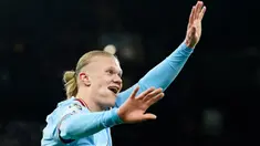 Pemain Manchester City Erling Haaland bereaksi setelah mencetak gol ke gawang RB Leipzig pada pertandingan sepak bola leg kedua babak 16 besar Liga Champions di Etihad Stadium, Manchester, Inggris, 14 Maret 2023. Erling Haaland mencetak lima gol dan menbawa Manchester City mengalahkan RB Leipzig dengan skor 7-0. (AP Photo/Dave Thompson)