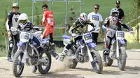 Galang Hendra dan Immanuel Pratna saat beraksi di Motor Ranch milik Valentino Rossi (Istimewa/Liputan6.com)