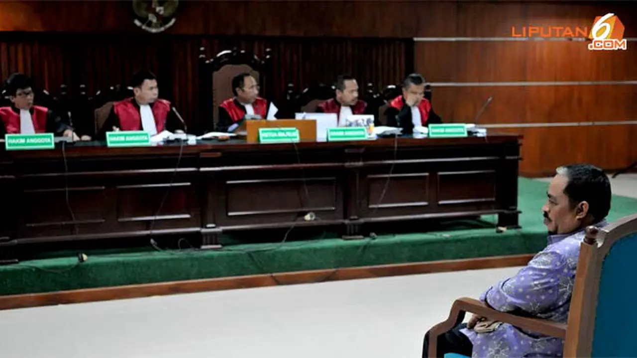 lutfi-hasan-sidang-130634-b.jpg
