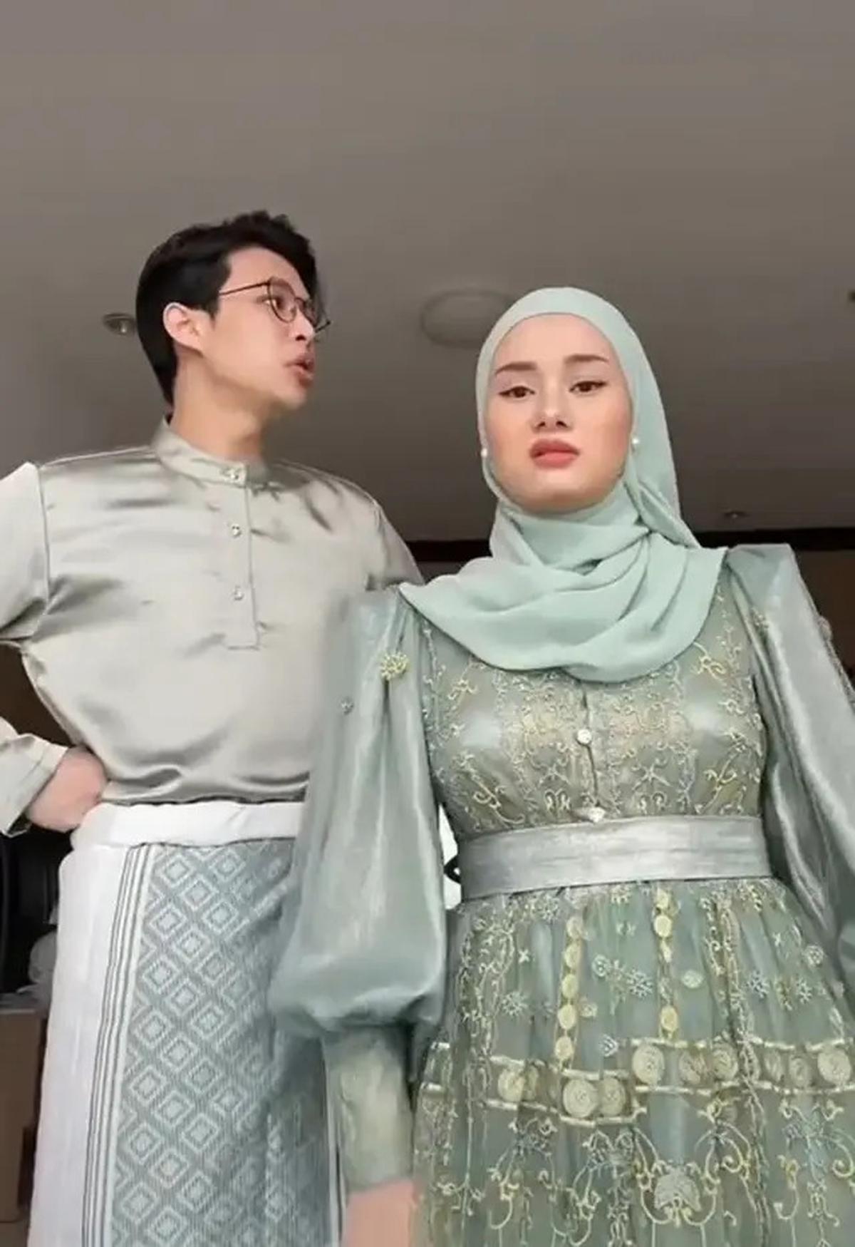 7 Model Gamis Brokat Warna Pastel Dinda Hauw, Anggun dan Kekinian