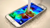 Top 5: Daftar Smartphone Tahan Air Bikin Penasaran