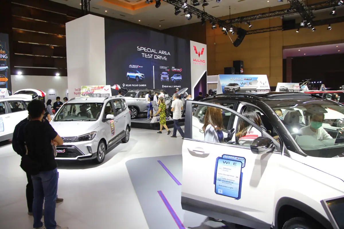 Wuling Almaz RS dipamerkan dalam Indonesia International Motor Show Hybrid 2021. (Xinhua/SAIC-GM Wuling)