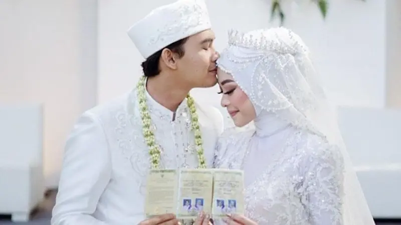 8 Momen Akad Nikah Ikbal Fauzi dan Novia, Buku Nikahnya Curi Perhatian