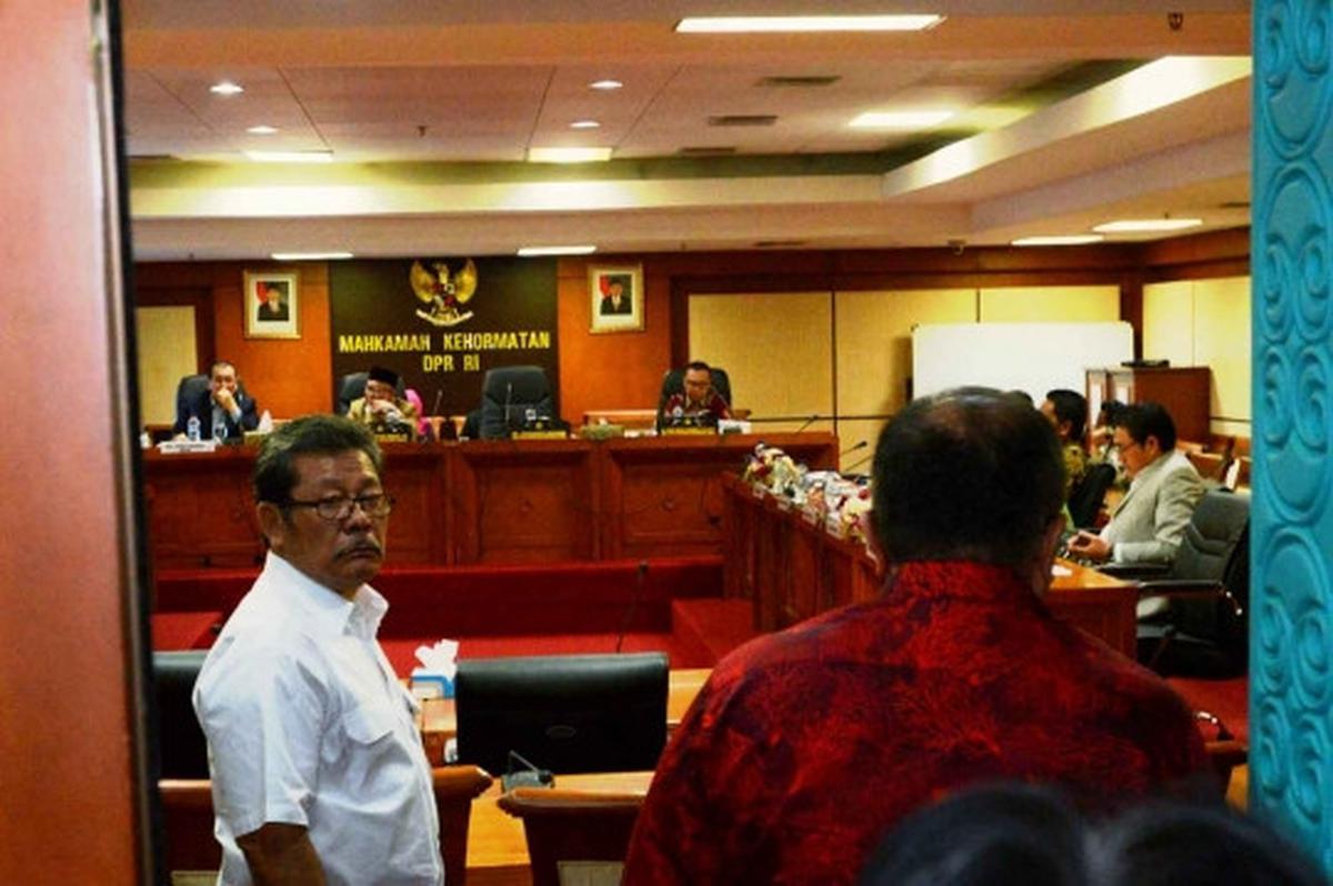 Reaksi Wakil Ketua MKD dicecar soal kedatangannya ke ruang Setnov