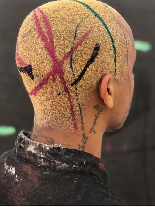 7 Potongan Rambut Nyeleneh yang Bikin Ngakak