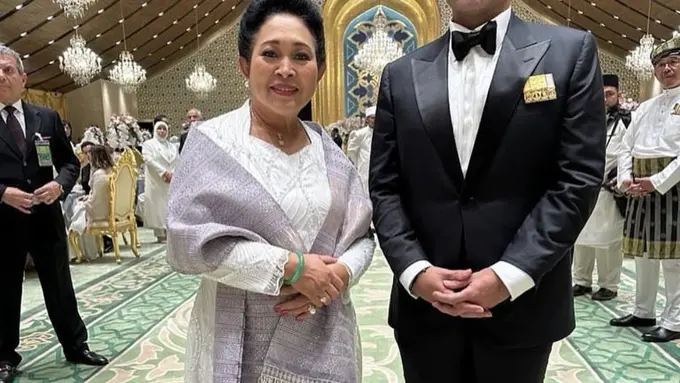 Potret Titiek Soeharto santap jamuan malam, sumber Instagram: @titieksoeharto