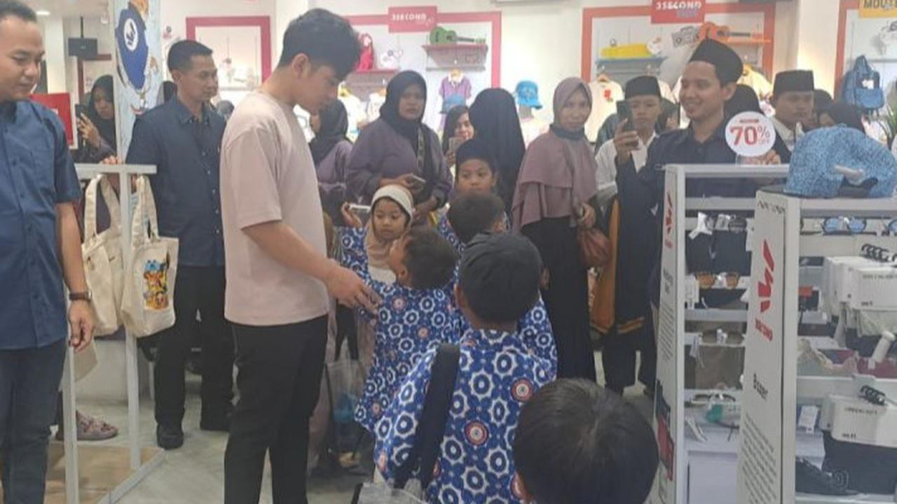 Wapres Gibran Ajak 85 Anak Yatim Piatu Belanja Baju Lebaran, Masing-Masing Dijatah Rp500.000