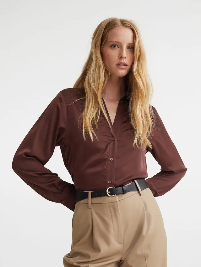 2. Blouse V-Neck
