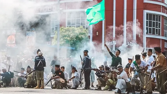 Momen Kemeriahan Parade Surabaya Juang 2019 (sumber: instagram/surabaya)