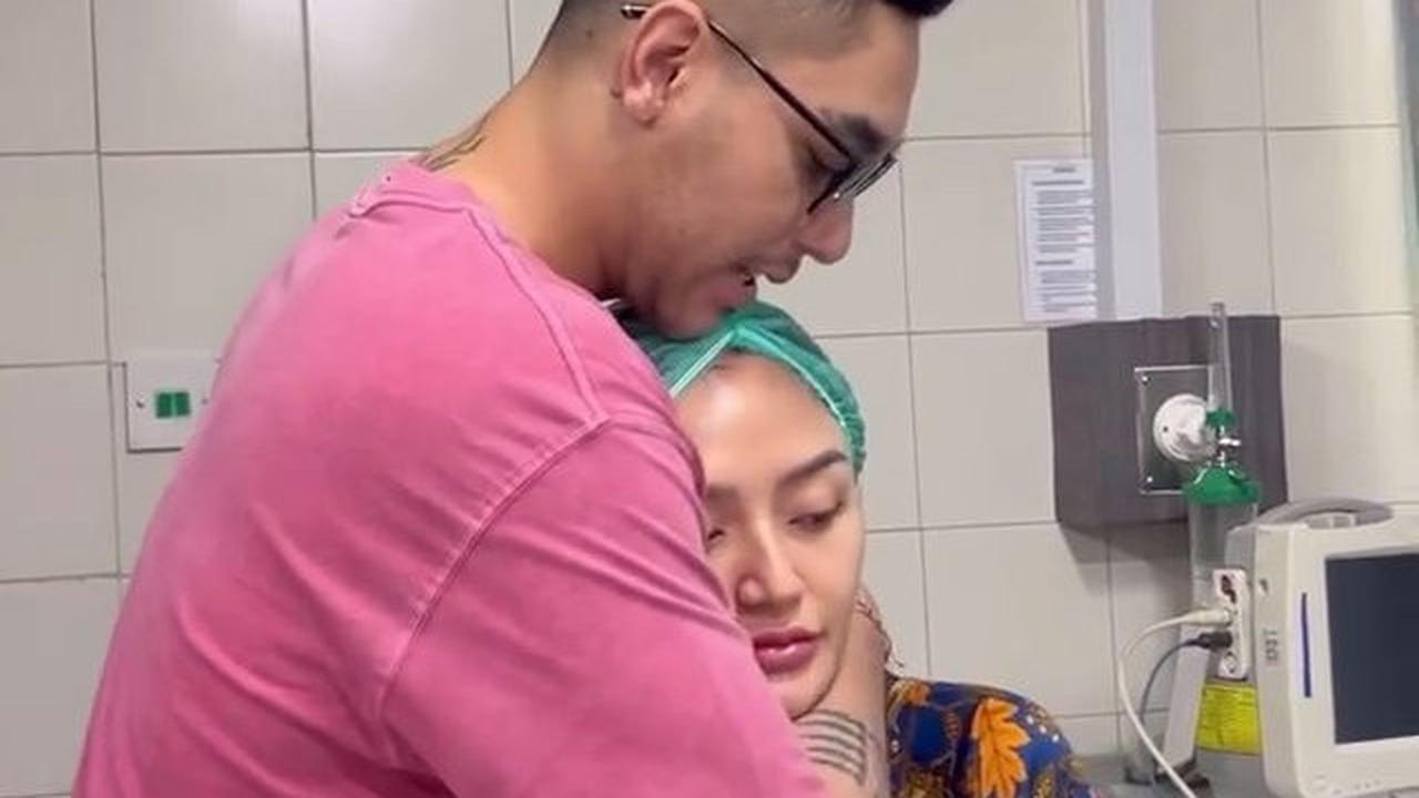 Cerita Sedih Krisjiana Terpaksa Relakan Satu Anak Kembar dalam Kandungan Siti Badriah Karena Ini