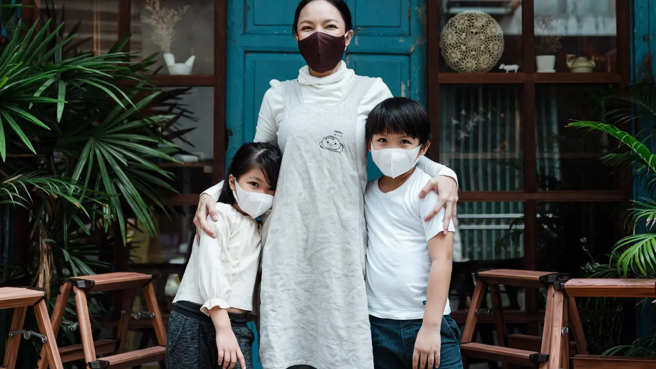 Memakai Masker