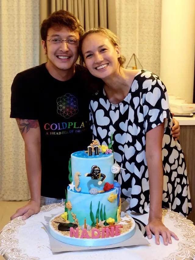 [Fimela] Nadine Chandrawinata dan Dimas Anggara