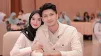 Umumkan kehamilan sejak Mei 2022 kemarin, saat ini usia kehamilan pemilik nama lengkap Yasmin Binti Omar ini sudah hampir 7 bulan. Dalam media sosial Instagramnya ia banyak bagikan perkembangan kehamilannya yang sudah semakin besar. (Liputan6.com/IG/@yxsmine.ow)