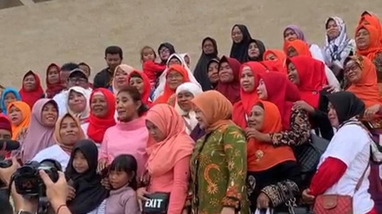Menteri KKP Susi Pudjiastuti di Monas. Instagram Susi Pudjiastuti