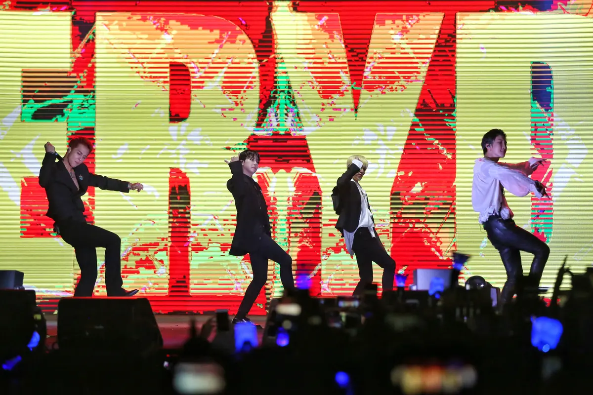 [Fimela] WINNER di ON OFF Festival 2019