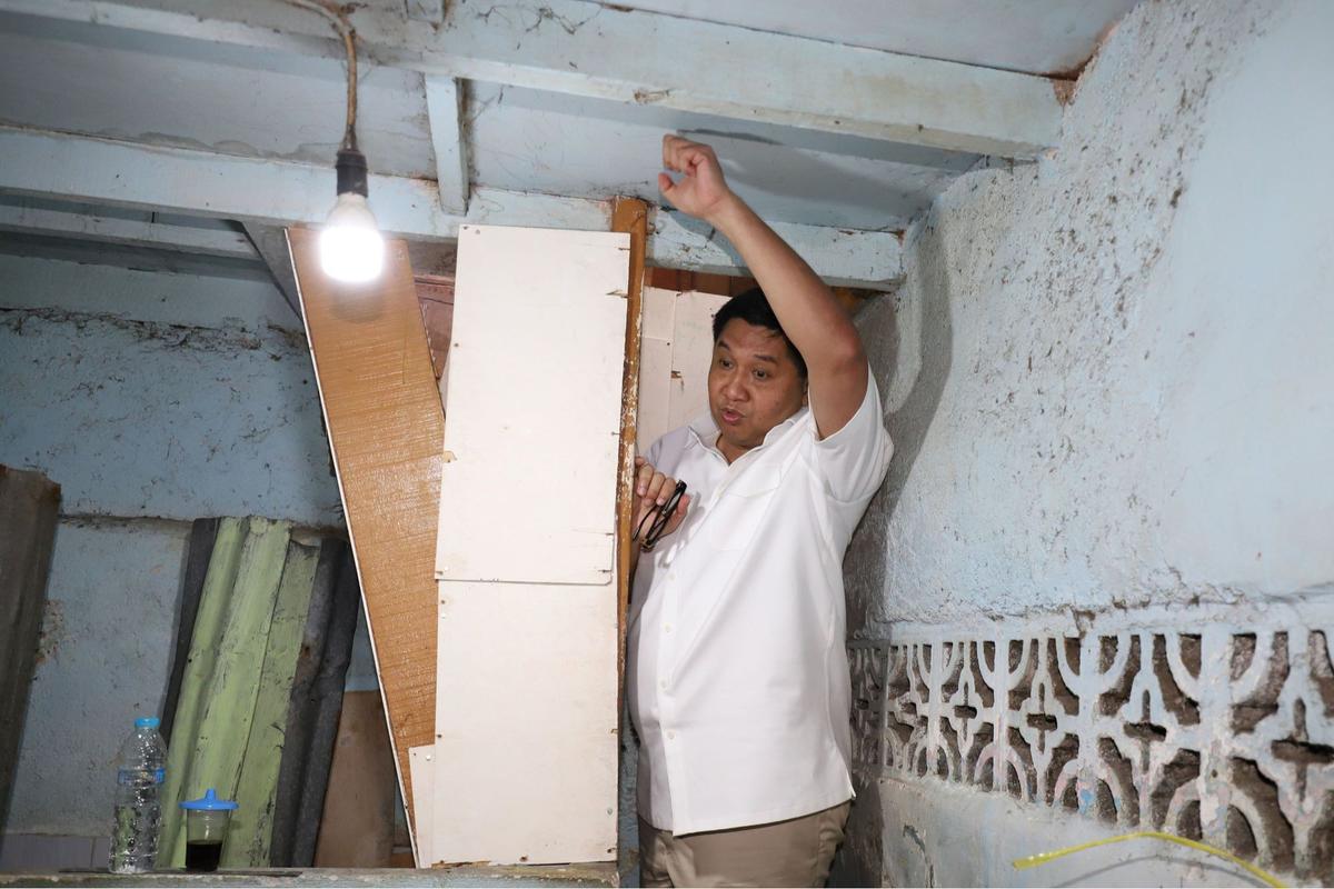 Menteri PKP Maruarar Sirait tinjau rumah Nenek Hasna