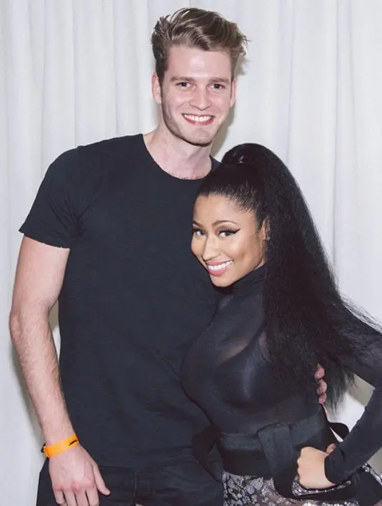 Duh, Louis ganteng banget ya saat berfoto bareng Nicki Minaj! (instagram/nickiminaj)