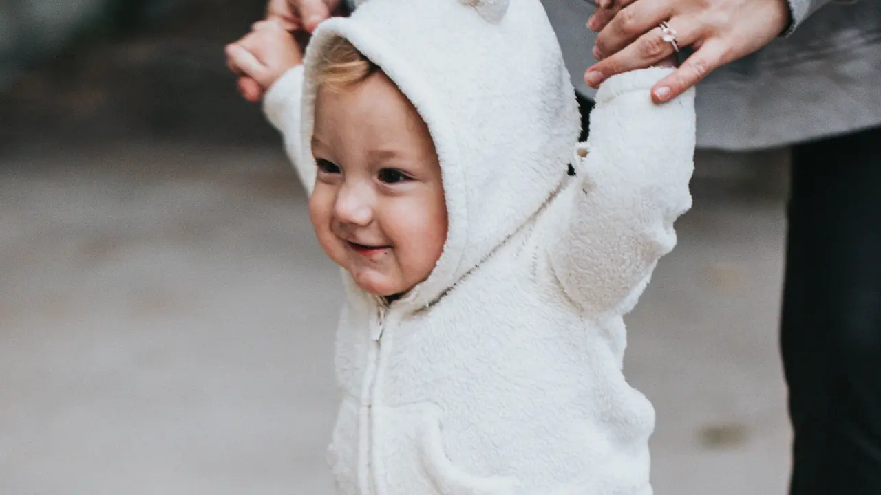 bayi jalan
