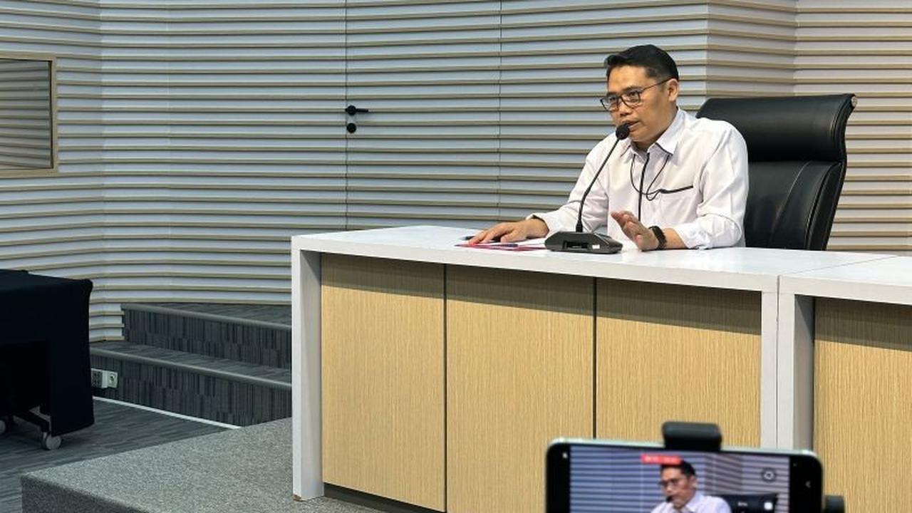 KPK Duga Ketum Kesthuri Asrul Aziz Beri Dolar AS ke Gus Alex dalam Kasus Korupsi Kuota Haji