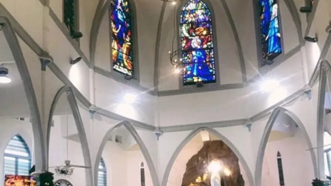 Church of Our Lady of Lourdes, gereja Katolik di kawasan Bugis, Singapura.