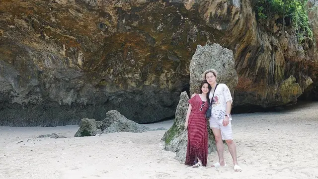 7 Momen Mesra Tissa Biani dan Dul Jaelani Saat Liburan di Bali