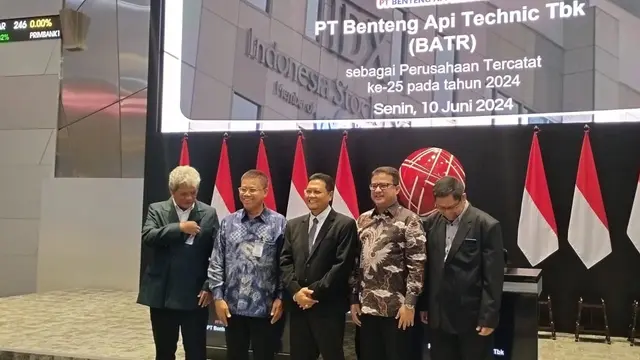 PT Benteng Api Technic Tbk (BATR) resmi mencatatkan saham perdana atau Initial Public Offering (IPO) di Bursa Efek Indonesia (BEI), Senin (10/6/2024). (Gagas/Liputan6.com)