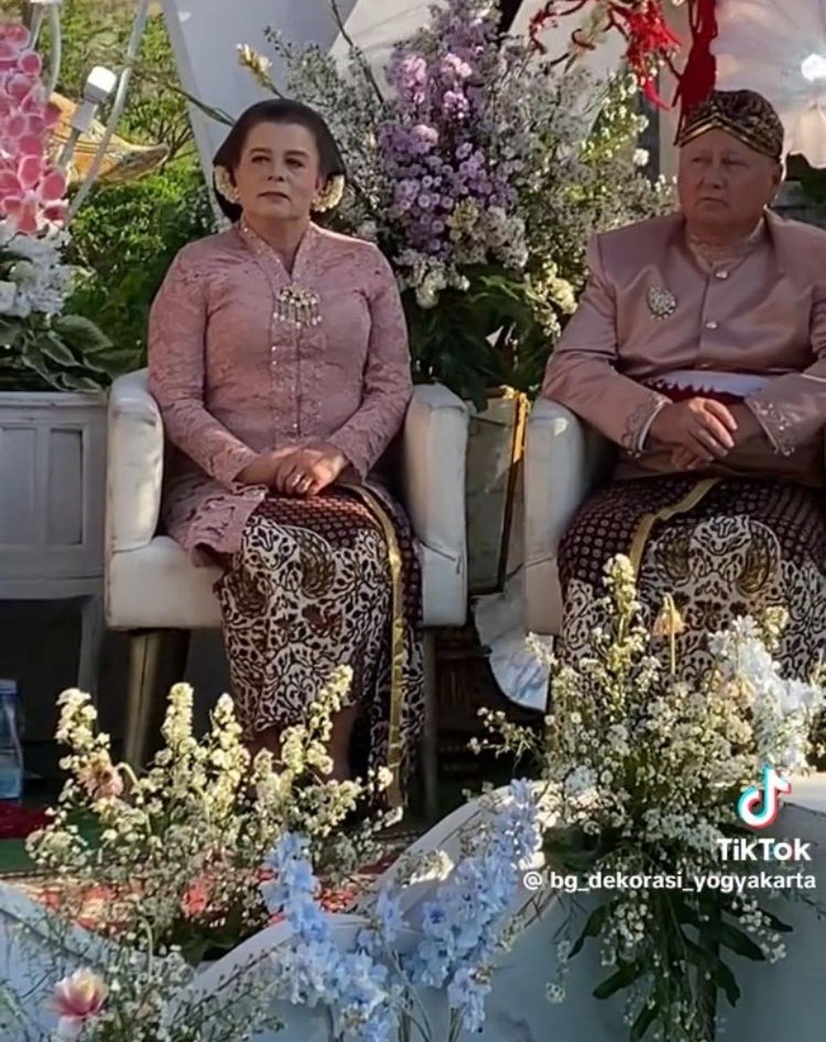 Pidato Bahasa Jawa Dibalas Bahasa Inggris, Pernikahan Dua Negara di Bantul Ini Viral