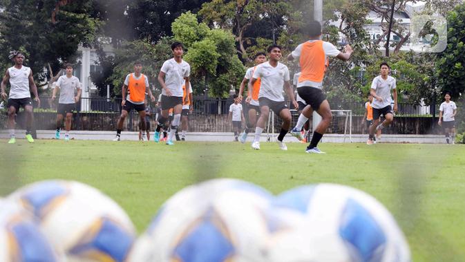 Sejatinya, Piala Dunia U-20 2023 bakal digelar di Indonesia pada 20 Mei hingga 11 Juni mendatang, namun terjadi polemik soal keikutsertaan timnas Israel U-20 yang berujung pada pencoretan status tuan rumah. (Liputan6.com/Herman Zakharia)