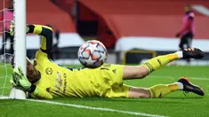 David De Gea bergabung dengan Manchester United sejak musim 2011/2012 lalu. Kesuksesannya bersama Setan Merah terbukti dari satu gelar Premier League, satu Piala FA, dan dua gelar Liga Europa. (Foto: AFP/Oli Scarff)