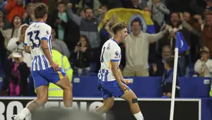 Manchester United Ganggu Arsenal soal Gelandang Brighton