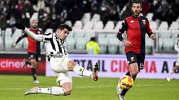 I Bianconeri mencatatkan 70 persen penguasaan bola, berbanding 30 persen milik Genoa. Juventus juga mengurung pertahanan Genoa dengan melepaskan 27 tembakan yang 12 di antaranya mengarah ke gawang. (AP/Marco Alpozzi/LaPresse)