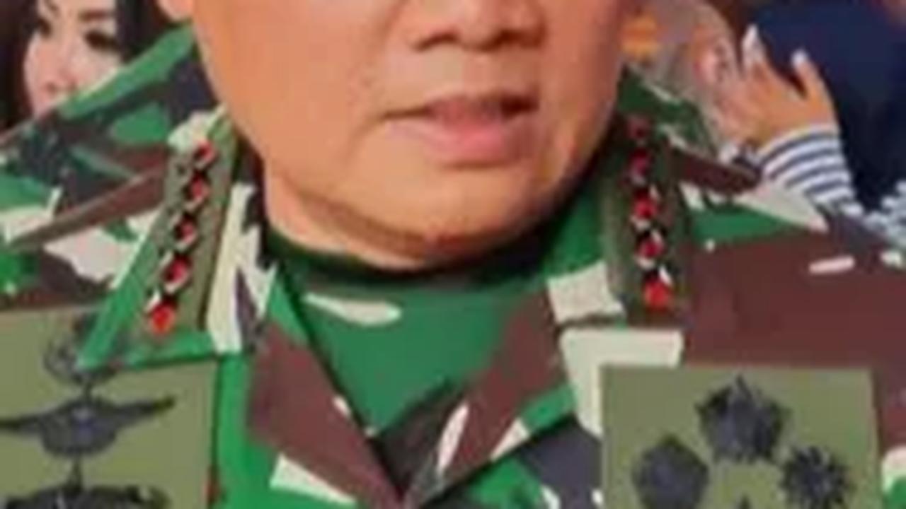Sebelumnya, Panglima TNI Laksamana Yudo Margono mengaku tetap mendahulukan tokoh agama dan tokoh masyarakat dalam pembebasan Philip.