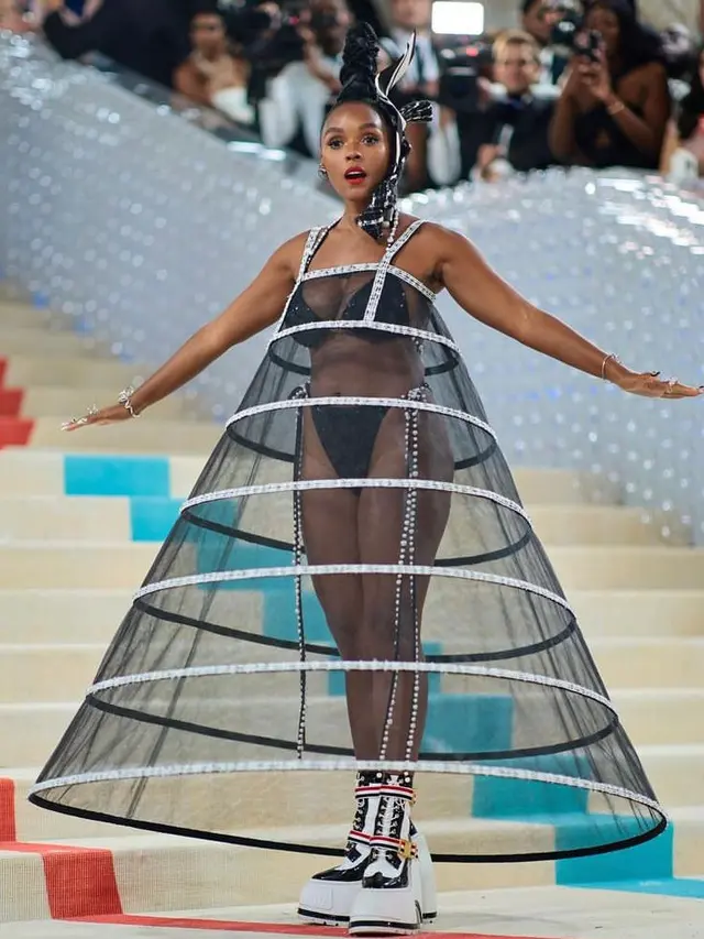 6 Seleb Tampil Nyentrik di Met Gala 2023, Lil Nas X Jadi Manusia Silver