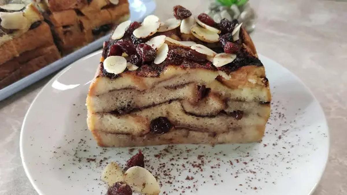 Ilustrasi Puding Roti Tawar Kukus
