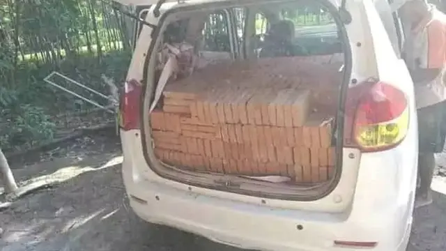 10 Potret Nyeleneh Isi Bagasi Mobil Ini Bikin Geleng Kepala