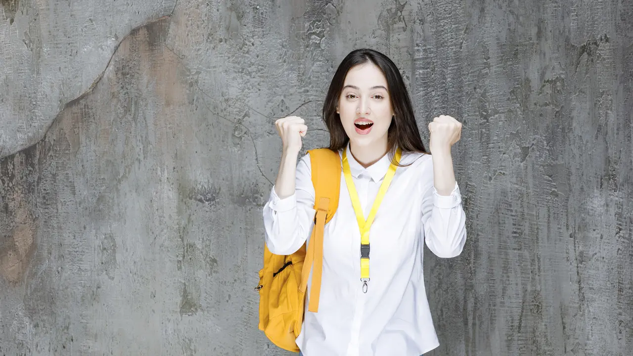 wanita bahagia
