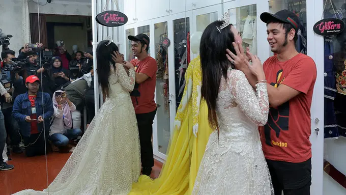 [Bintang] Rio Reifan dan Henny Mona