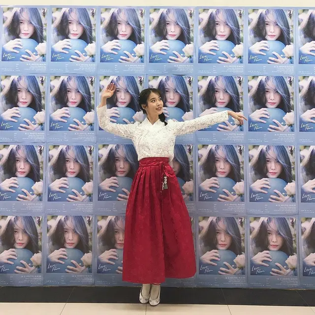 IU (Instagram/ dlwlrma)