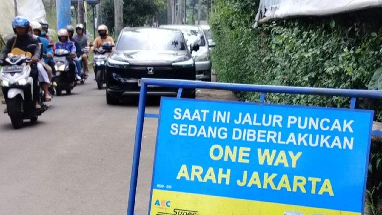 Jalan Menuju Puncak Bogor Kembali Dibuka Setelah Ditutup 8 Jam Lebih