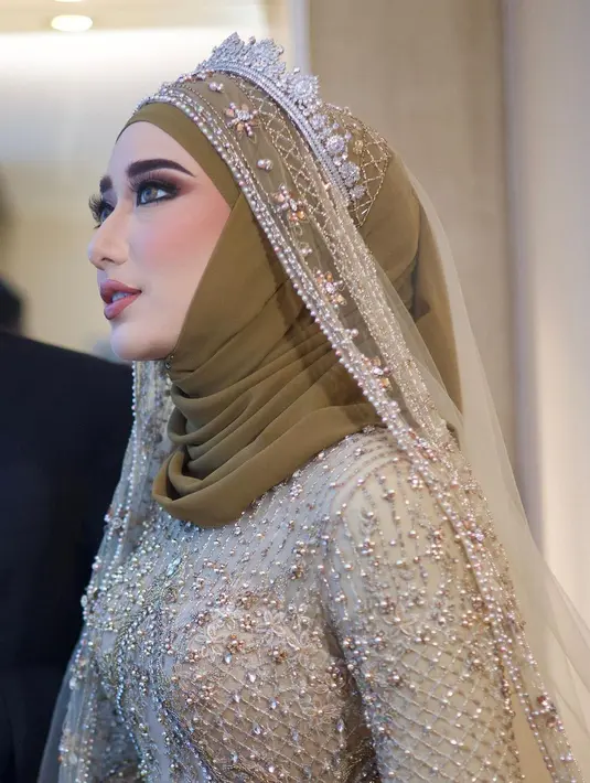 <p>Kecantikan dari Tengku Syaira sudah tak perlu diragukan lagi. Wajah cantiknya kerap dinilai mirip dengan sang ibu, Cindy Fatikasari. [Foto: Instagram/osnapitzcha]</p>