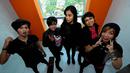 Band SHE saat melakukan pengambilan gambar di kantor Liputan6.com di SCTV Tower, Jakarta, Rabu (20/5/2015). (Liputan6.com/Faisal R Syam)