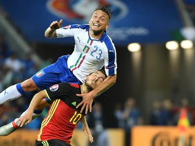 Emanuele Giaccherini mencetak satu gol dan berperan besar dalam tim Italia saat mengalahkan Belgia, (13/6/2016). (AFP/Emmanuel Dunand)