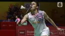 Bangkit di game kedua, Jonatan Christie mampu mengurangi kesalahan sendiri dan menang 21-17 sekaligus memaksa rubber game. (Liputan6.com/Helmi Fithriansyah)
