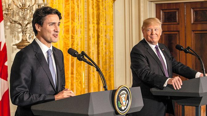 Pm Ganteng Kanada, Justin Trudeau bersama Donald Trump. (The Asahi Shimbun)