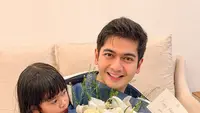 Potret Teuku Ryan Rayakan Ulang Tahun Berdua Bersama Moana