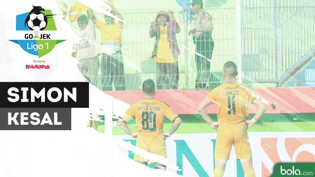 Berita video Pelatih Simon McMenemy terlihat sangat kesal saat Bhayangkara FC kontra Persela Lamongan pada pekan kelima Gojek Liga 1 2018 bersama Bukalapak.