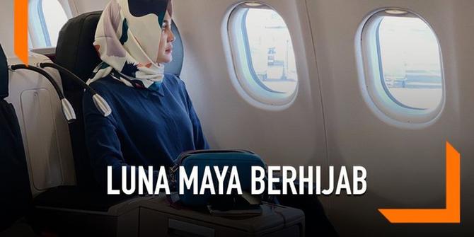 VIDEO: Pulang Umrah, Luna Maya Unggah Foto Berhijab