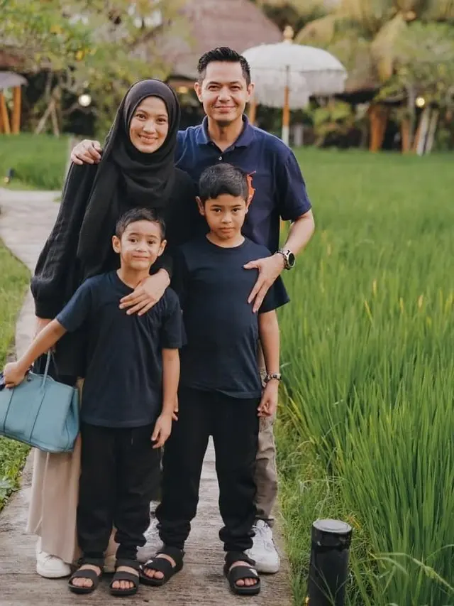 Keluarga Pasangan Alyssa dan Dude (Instagram/ichasoebandono)