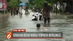 Banjir yang terjadi disebabkan luapan air Sungai Bogel akibat intensitas hujan yang tinggi.